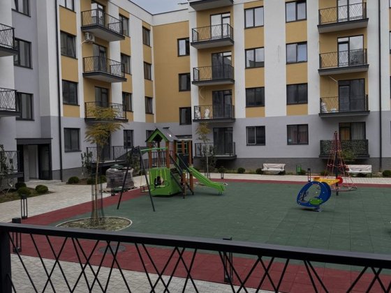 Продається  чорнова однокімнатна квартира. ЖК Садовий. Ужгород