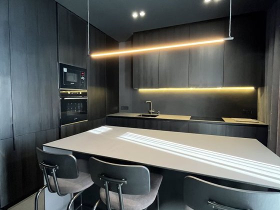 Продаж дизайнерської однокімнатної з величезною терасою Ужгород