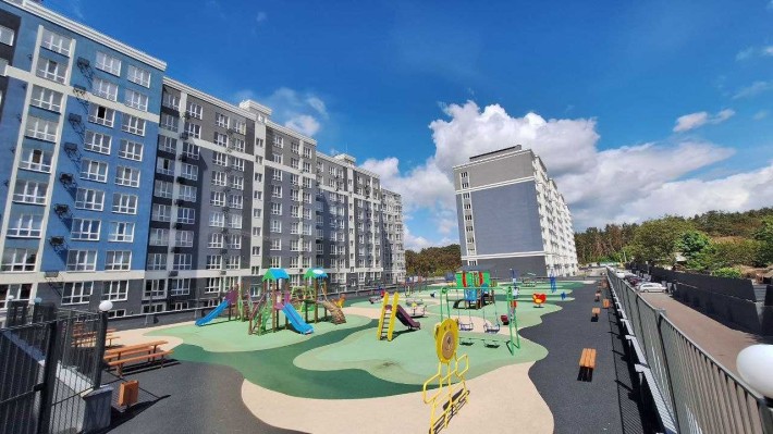 Продам 1-но комн. 54м2 с Автономным в ЖК Лесной, Яловщина, Голливуд - фото 1