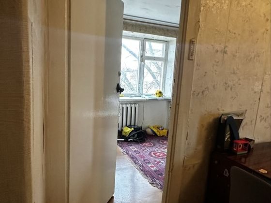 Квартира під ремонт, 3 кімнати! Рієлторам не турбувати! Чернигов