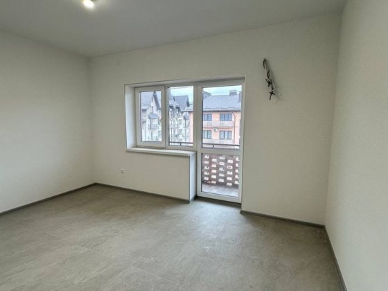 Продаж простороі квартири Ужгород