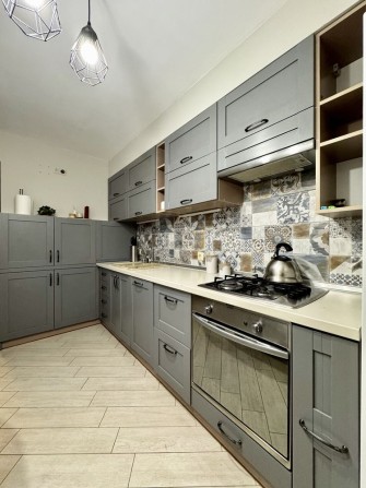 Продаж 4-кімнатної квартири з ремонтом - фото 1