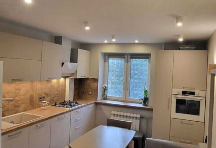 Авторська 3-кім. 70 кв.м, вул. Печенізька 1/7, Татарка - фото 1