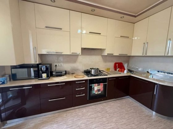 Продаж 5ти кімнатної квартири Ужгород