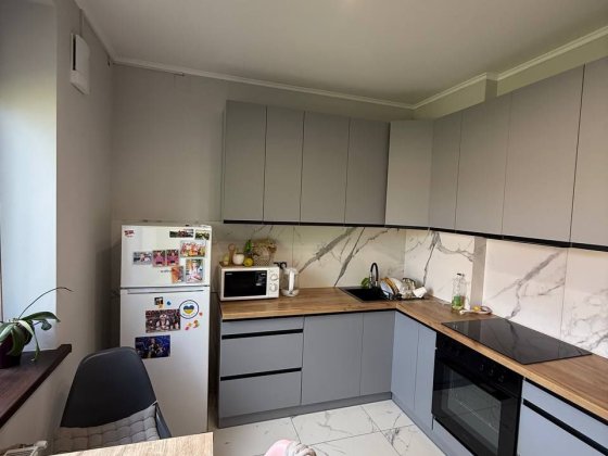 Продається однокімнатна квартира на Київській з ремонтом та меблями. Чернівці