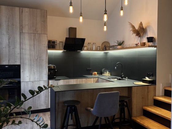 Продається стильна дворівнева квартира. Ужгород