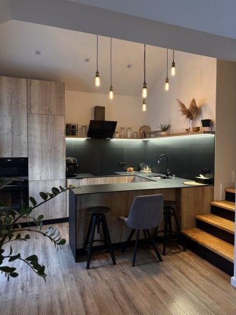 Продається стильна дворівнева квартира. - фото 1