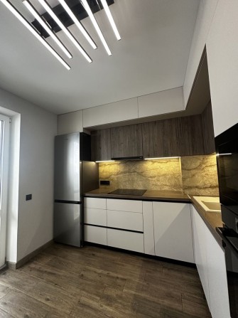 Продам! Сучасна 2х кімн нова кв в новому домі! - фото 1