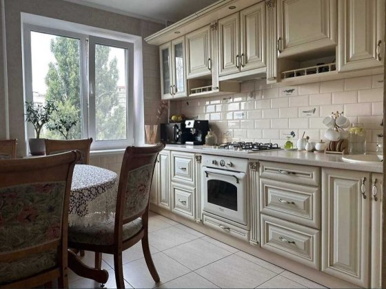 Продається 3 кімнатна квартира на Поділлі Винница