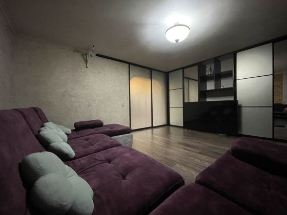 4-комн., Чижевского, 2 Б, вблизи парка «Урочище Совки» Киев