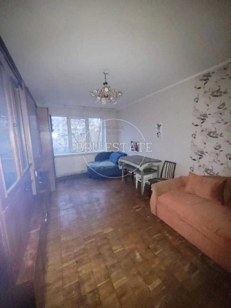 Продаж 1к Р. Шухевича Воскресенка Низький поверх - фото 1