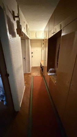 Продається трьох кімнатна квартира в центрі міста! - фото 1