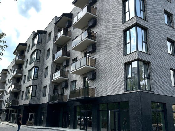 Продам 1,5 квартиру ЖК Сторожницький 5/5 79500$ Ужгород