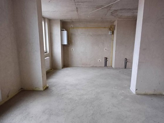 Продається здана новобудова р-н Майдану Чернівці