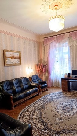 Продається 4 км квартира ( 132,3м.) навпроти облдержадміністрації - фото 1