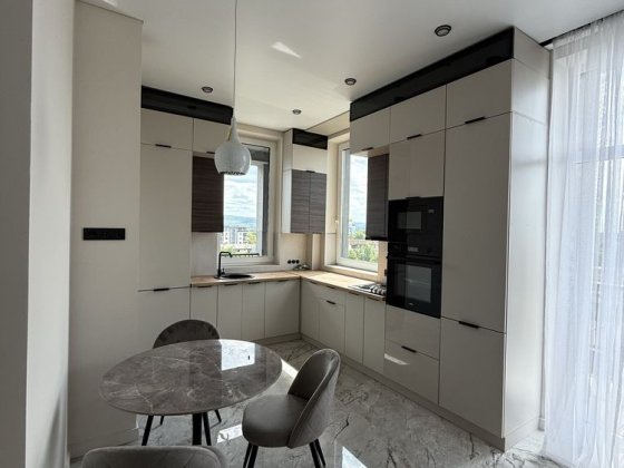 Прода однокімнатного петхаусу. Ужгород