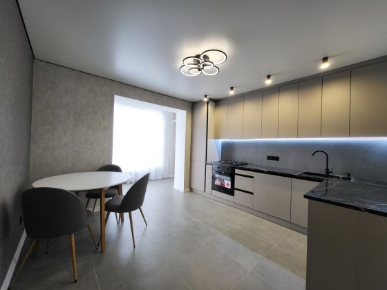 Просторна квартира 68 квадратів у новобудові Винница