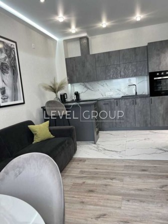 Продам 2 кімнатну в ЖК Нова Англія, Максимовича 24 - фото 1