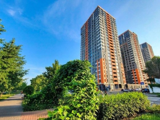 Продам 2-х ком. квартиру 67м.кв. ЖК Бережанский ул.Гулака 4. Оболонь. Київ