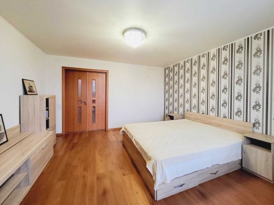 Продається трикімнатна квартира в Тяжилові Винница