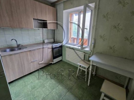 Продаж 1 кімн. квартири вул. Горлівська 38/40/ метро Харківська Київ