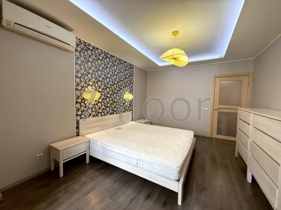 3 кімнатна квартира метро Героїв Дніпра Оболонь ТРЦ Дрім Таун Київ