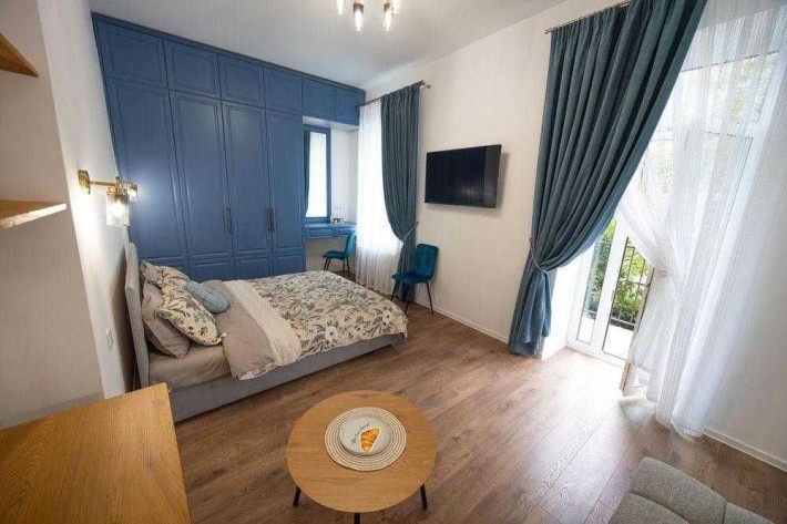 Дизайнерська 1к Царський дім 45 м2  Львівська площа Золоті Ворота БЕЗ% - фото 1