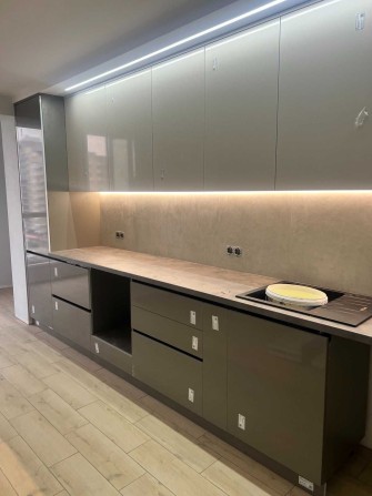 Центр, ж/к Рідний Дім 1комн, ремонт , кухня , 8/10к,  , 1 секц, - фото 1