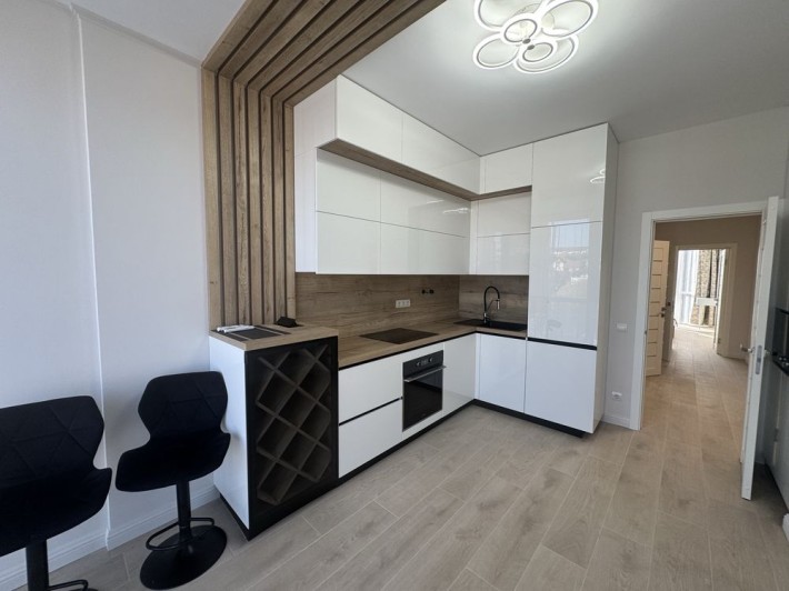 Продаж 1,5 кімнатної квартири з якісним ремонтом - фото 1