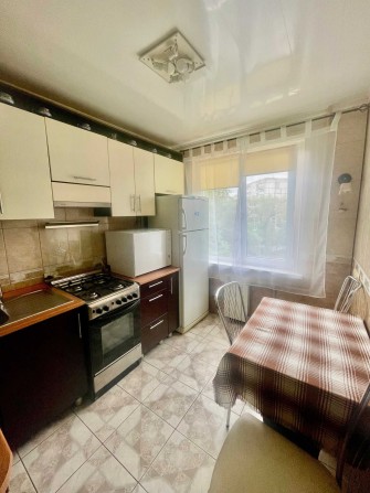 2-х кімн. 44 кв.м вул. Соборності (Доценко). Меблі.Побутова техніка. - фото 1