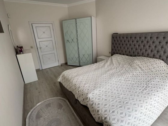 Продаж 2кім квартири поряд з парком Ужгород