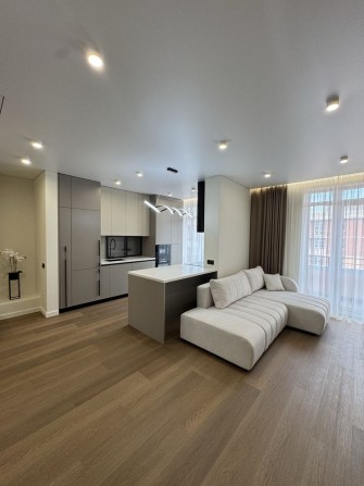 Продаж дизайнерського пентхаусу на Проспекті Незалежності - фото 1