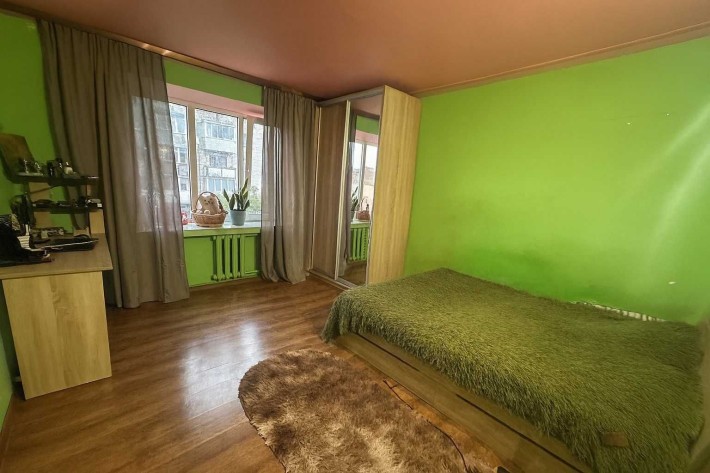 Продаж 2к квартира, цегла, НЕ кутова, мікрор-н Київська - фото 1