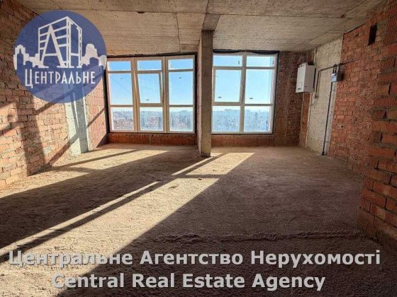 Продаж дворівневої квартири в центрі міста Чернівці Чернівці