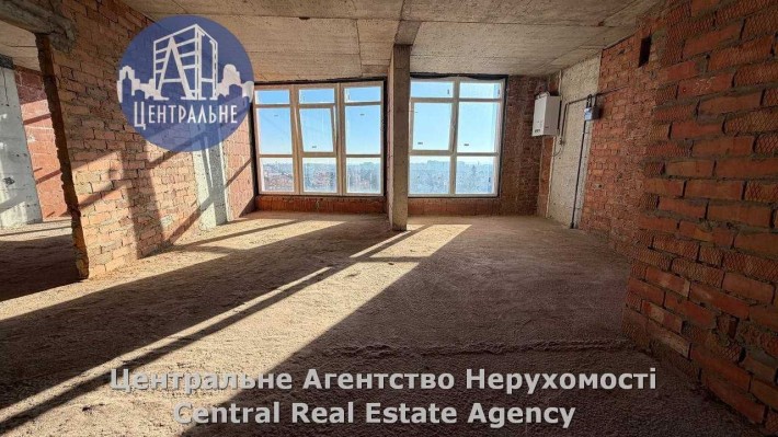 Продаж дворівневої квартири в центрі міста Чернівці - фото 1