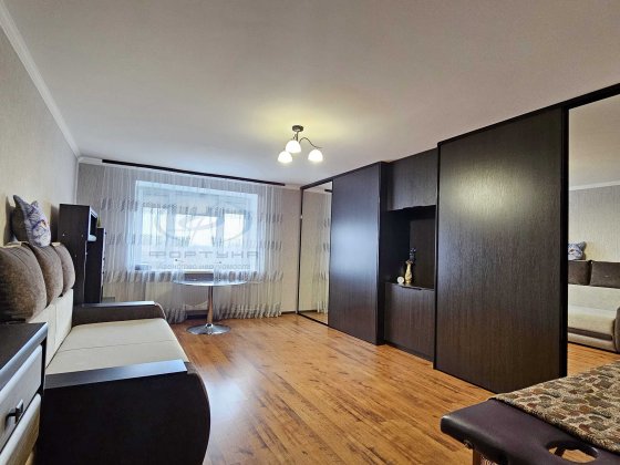 ЗАТИШНА 2кім.кв на Казбеті в ДОГЛЯНУТОМУ будинку з РЕМОНТОМ Черкассы