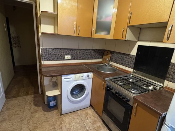 Продаж 2-кімнатної квартири з ремонтом, район Рокоссовського Чернигов