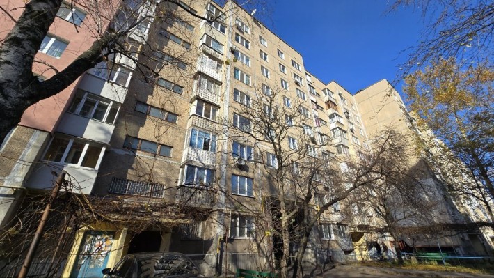 Продаж просторої 3-х кімнатної квартири (вул. Сумгаїтська 71) - фото 1