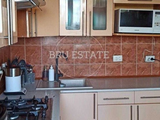 Продам 3 к вул. Князя Романа Мстиславича, 18  (Жмаченко)   м.Дарниця Київ