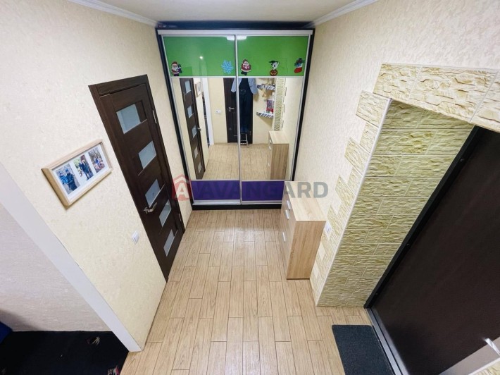 Продаж 1-кімнатна з ремонтом і великим балконом коло парку, Літак! - фото 1