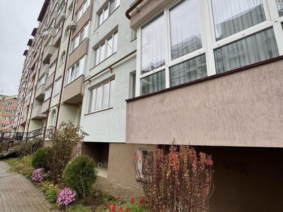 Продаж чотирикімнатної квартири, вул.Руська, 4-кімнатна квартира Черновцы