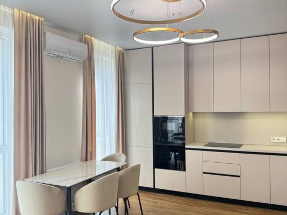 1 кімнатна дизайнерська в новобудові Ужгород