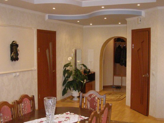 Продаж 3-х кімнатної квартири вул. Володимирська. 136 м.кв. Ужгород