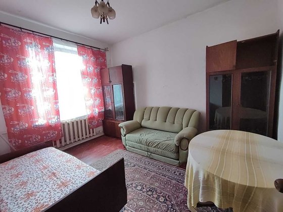 Продається 2-кімнатна квартира на вул. Коломийська Черновцы