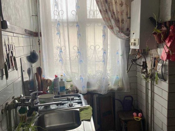 Продам 2 кімн. квартиру в районі Сєдова цегляний будинок Черкассы