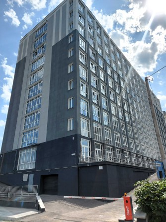 Найкраща ціна. Центр міста. 1кім. 47кв.м р-н Прохолоди 8 поверх - фото 1