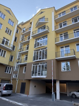 Продається двокімнатна квартира в новобудові в історичному центрі - фото 1