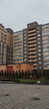 Двір закритого типу. - фото 1