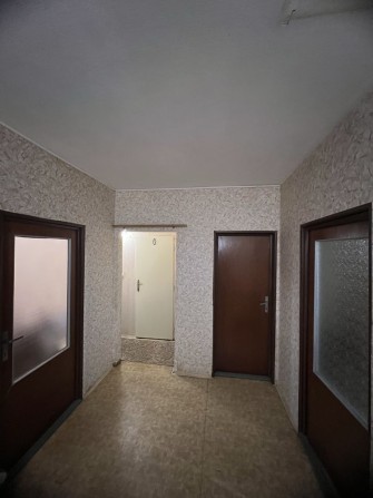 Продається трикімнатна квартира - фото 1