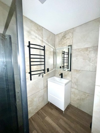 Продам 2к квартиру на Вишенці з новим ремонтом - фото 1